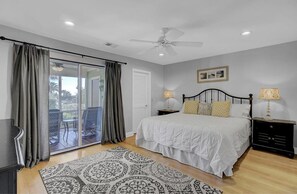 2 slaapkamers, een strijkplank/strijkijzer, gratis wifi, beddengoed