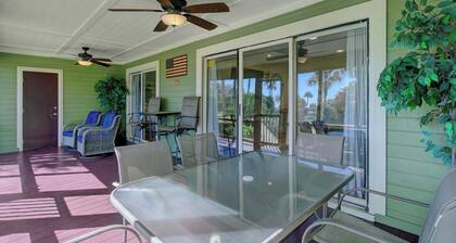 7C Mariners Walk by AvantStay | Beautiful Porch, Easy Access to Pool + Beach