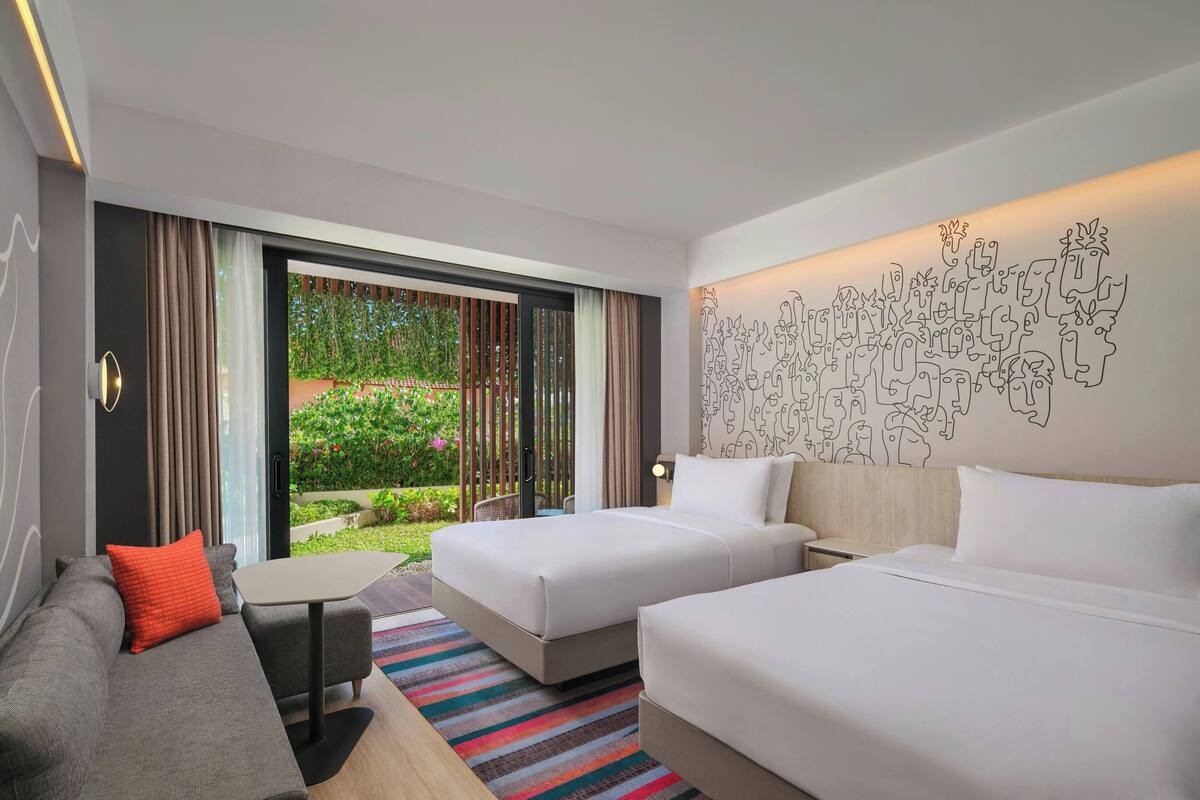 aloft Double Room ルーム ダブルベッド 2 台 ガーデンビュー | セーフティボックス (室内)、デスク、ノートパソコン用作業スペース、アイロン / アイロン台