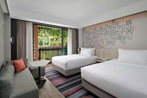 aloft Double Room, 2 Doppelbetten, Nichtraucher, Poolblick | Pool