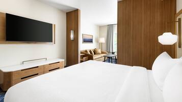 Suite, 1 très grand lit et 1 canapé-lit | Couette en duvet d'oie, bureau