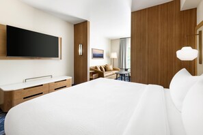 Suite, 1 King Bed with Sofa bed | Down comforters, desk, laptop workspace, blackout drapes - Fairfield Inn & Suites Oakhurst Yosemite (Oakhurst)