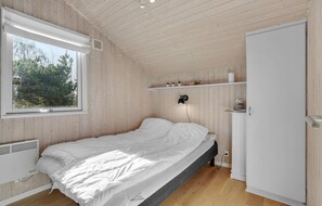 2 bedrooms, free WiFi