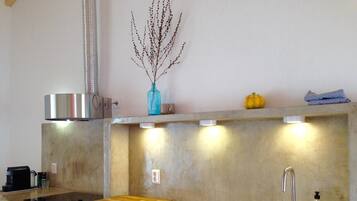 Køleskab, ovn, kogeplade, opvaskemaskine