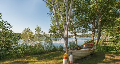 Three Schooners, an oasis just steps from downtown Boothbay Harbor