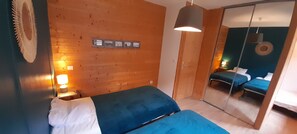 2 bedrooms, iron/ironing board, WiFi, bed sheets - Chalet de l'Ours Brun *** (Gère-Bélesten)
