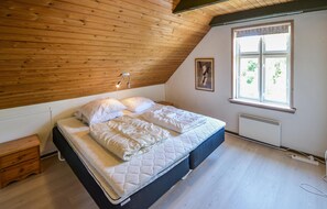 6 dormitoris, un bressol de viatge i wifi gratuïta 