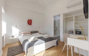 3 bedrooms, iron/ironing board, travel cot, free WiFi