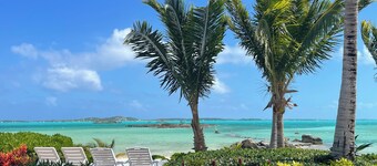 Exuma Sol - Stunning Views from this Oceanfront Beach Cottage