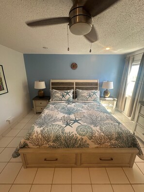 2 makuuhuonetta, silitysrauta/-lauta, ilmainen Wi-Fi, vuodevaatteet