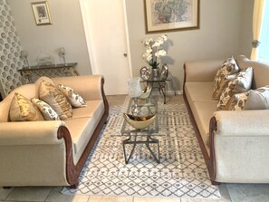 Una Smart TV, libros