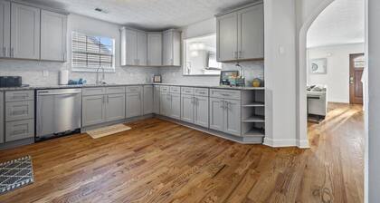 Sleep18 LUXURY HOME 6BDR Decatur