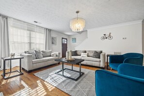 Smart TV, fireplace, books