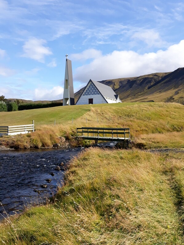 Exterior - Charming 2-bed Cottage Near Seljalandsfoss (Rangárþing eystra)
