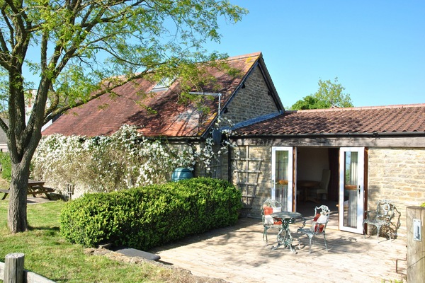 Traditional converted barn with private garden