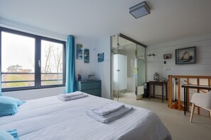 1 chambre, fer et planche à repasser, lit parapluie, Wi-Fi gratuit