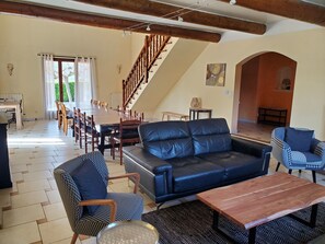 Televisie, boeken en een stereo