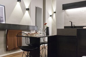 Deluxe Apartment | Private kitchen | Fridge, stovetop, espresso maker, coffee/tea maker - Suite Vogue Loft 9 (Alessandria)