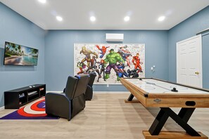Spielezimmer