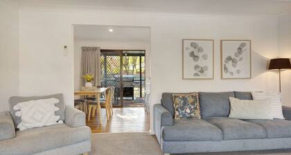 Toorak Place - Wonderful location, close to river and town