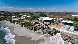 Exterior - Resort Style Oceanfront Villa (Playa Miramar)