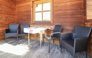 Ulkoruokailutilat