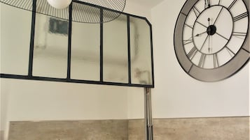 Fridge, oven, stovetop, toaster