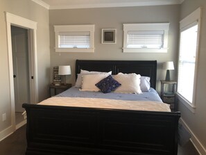 8 bedrooms, WiFi - Linens included for Jan, Feb, March, April,  Nov Dec new  bookings-
8 BR 4 Bath  (Ocean City)