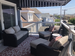 المنطقة المحيطة بالمنشأة