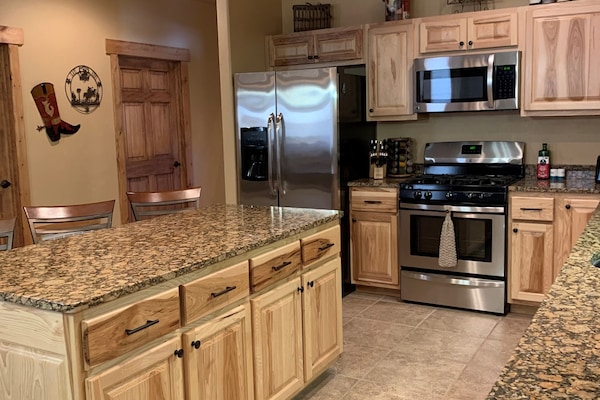 Frigorífic, microones, forn i placa de cuina