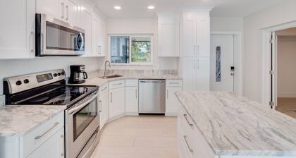 NEW REMODEL Steps from private beach access! 4 BR Family Friendly CLEAN