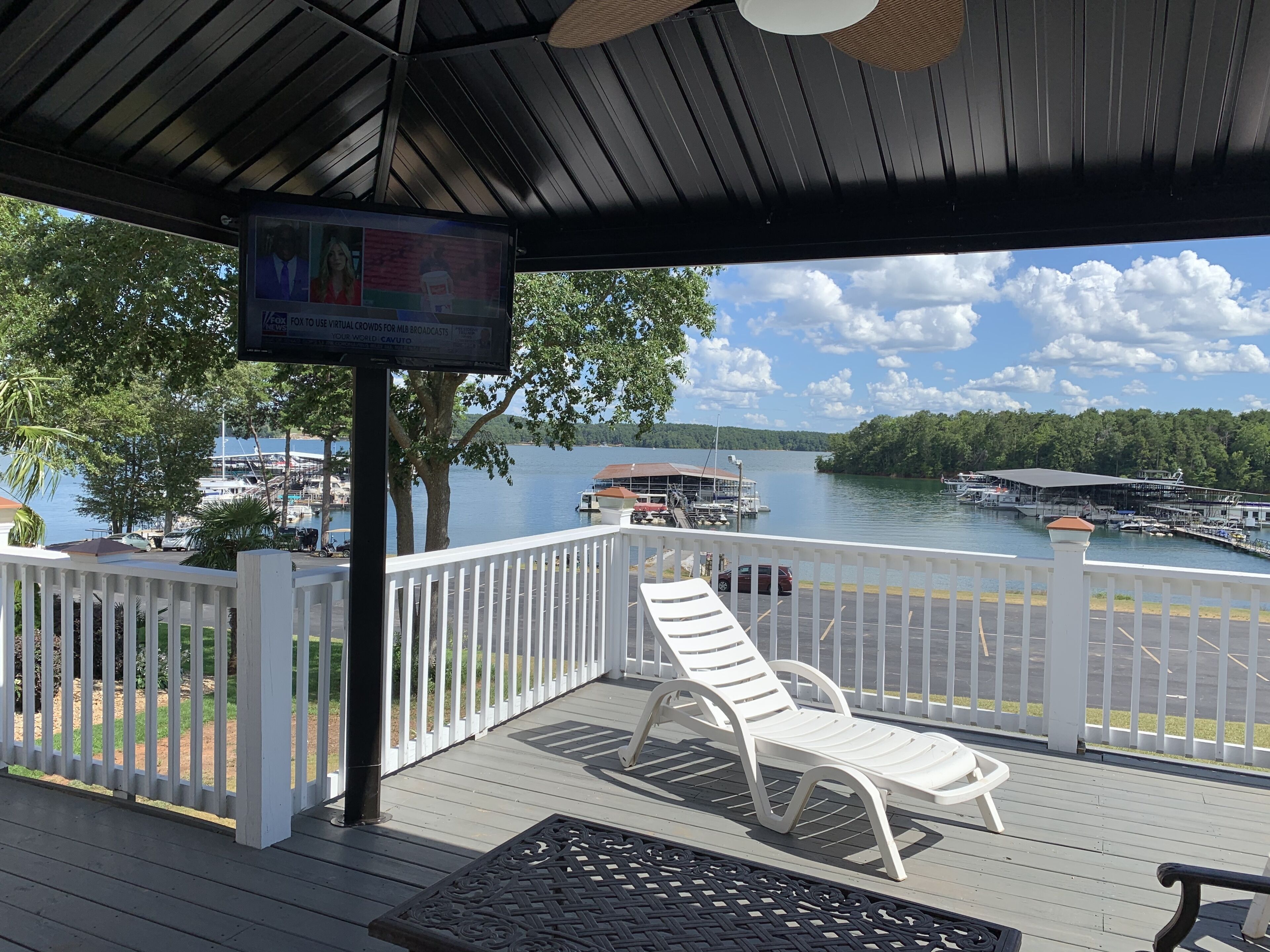 Lakeside 3 King Beds Portman Marina Overlook