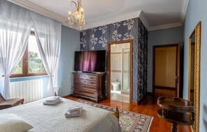 3 bedrooms, travel crib, free WiFi