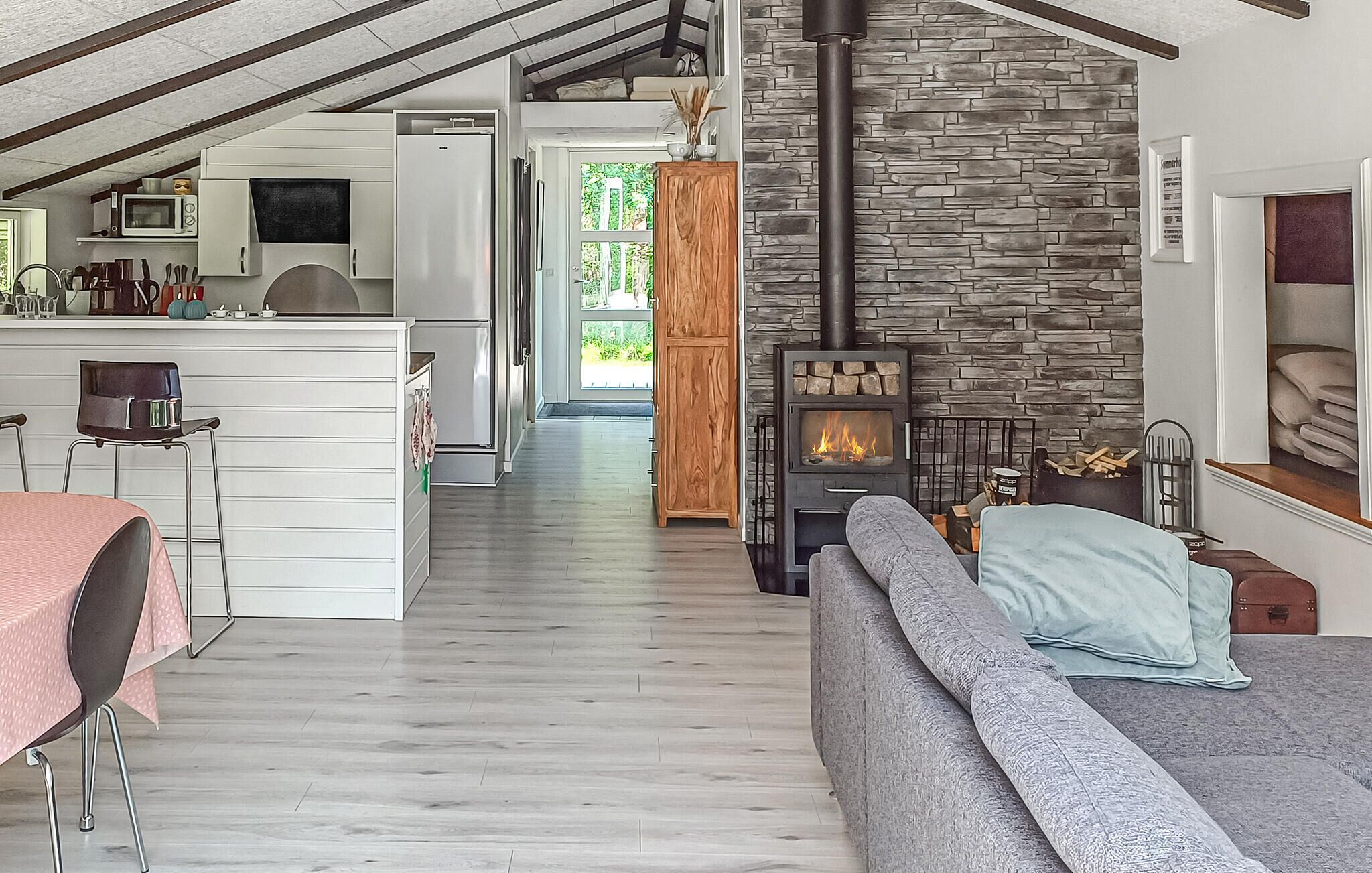 المنشأة من الداخل