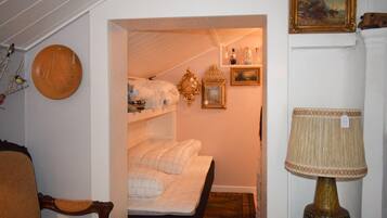 2 bedrooms, free WiFi
