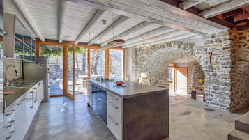 Réfrigérateur, plaque de cuisson, lave-vaisselle