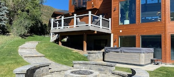 Luxury home w/ 3 Master Suites, minutes from Sundance and Deer Creek Res.