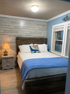 1 habitación, tabla de planchar con plancha, wifi gratis y ropa de cama 