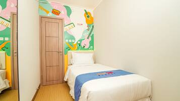 Superior Room | Bathroom | Shower, free toiletries, slippers, towels