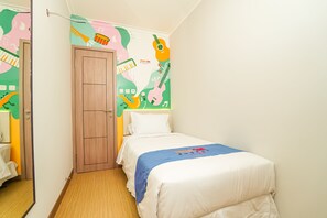 Superior Room | Bathroom | Shower, free toiletries, towels
