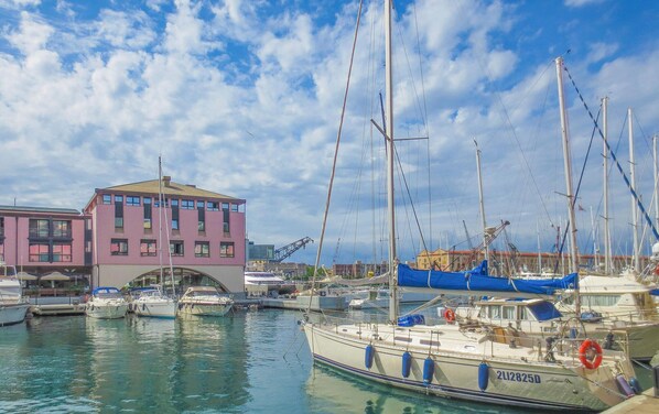 Marina - Awesome apartment in Genova with WiFi (Genova)