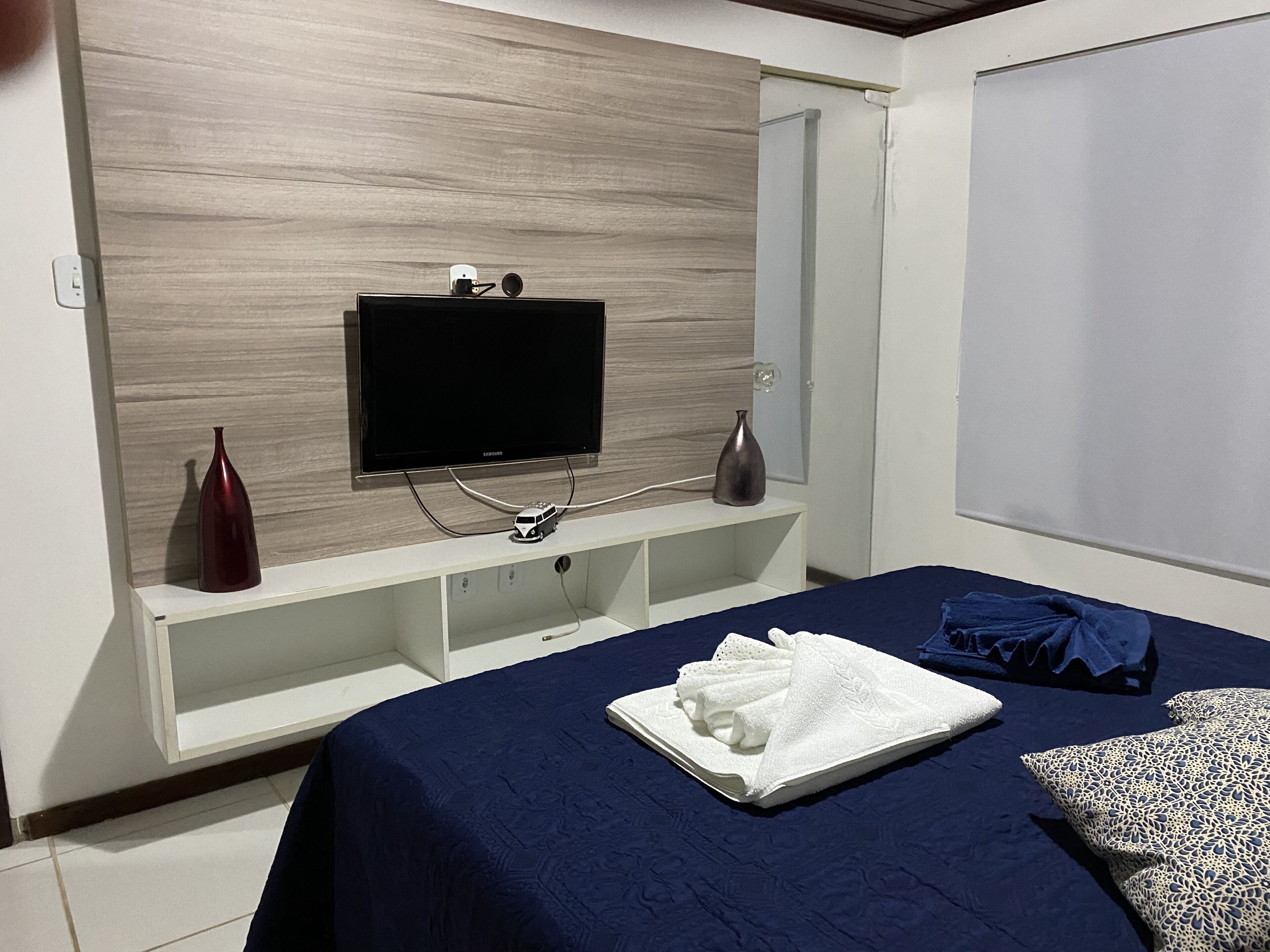 4 chambres, fer et planche à repasser, Wi-Fi, draps fournis