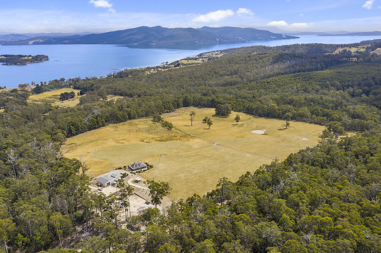 Manfield Country Bruny Island — image 4