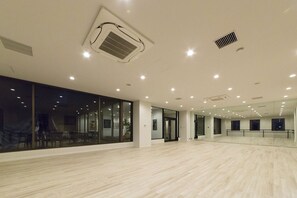 Gym - H.B.P Hotel (Osaka)