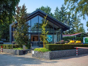 Exterior - Beautiful private villa for 8 people with pool, WIFI, TV and terrace (Rhenen)