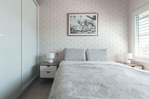 2 habitaciones, tabla de planchar con plancha y wifi gratis 