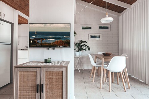 BAY PROPERTIES | Pippi Beach Studio