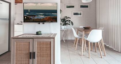 BAY PROPERTIES | Pippi Beach Studio