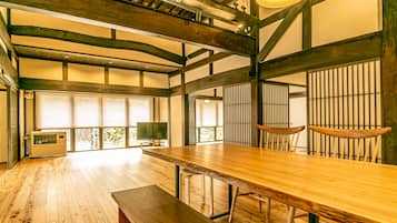 Maison Traditionnelle, non-fumeur (Private Vacation) | Restauration dans la chambre