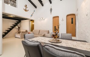 Interior - Nice home in Lopar with jacuzzi (Lopar)